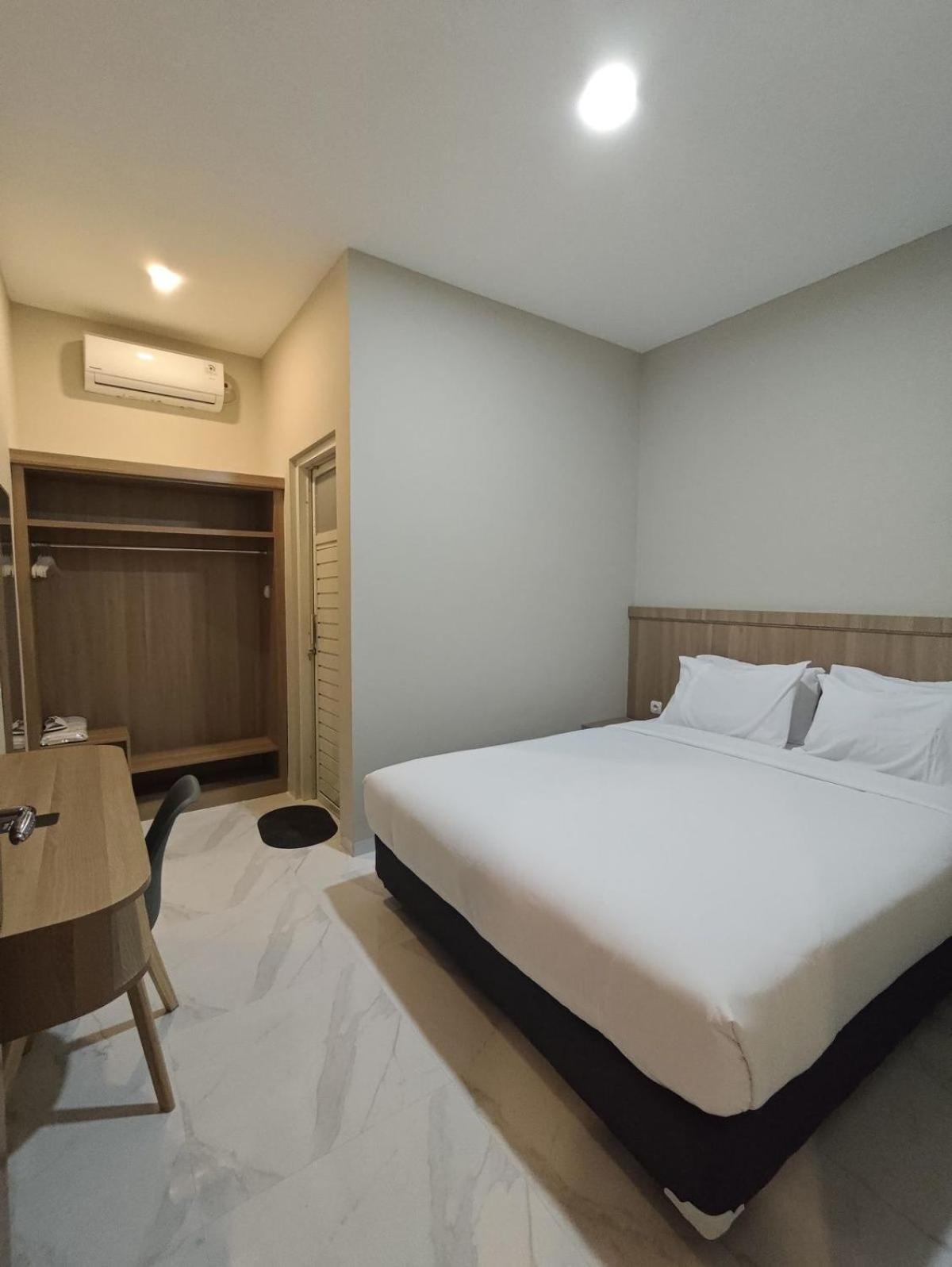 El Nipa Hotel Labuan Bajo Exteriör bild